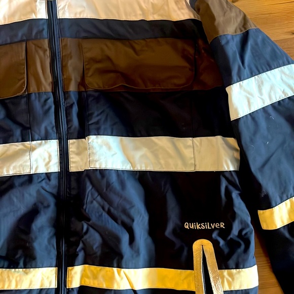 Men’s large quicksilver snowboarding jacket. I’m good used condition. - Picture 2 of 4